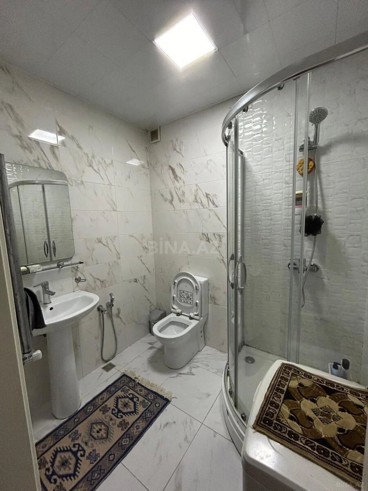 Kirayə verilir 2 otaqlı mənzil 55 m²