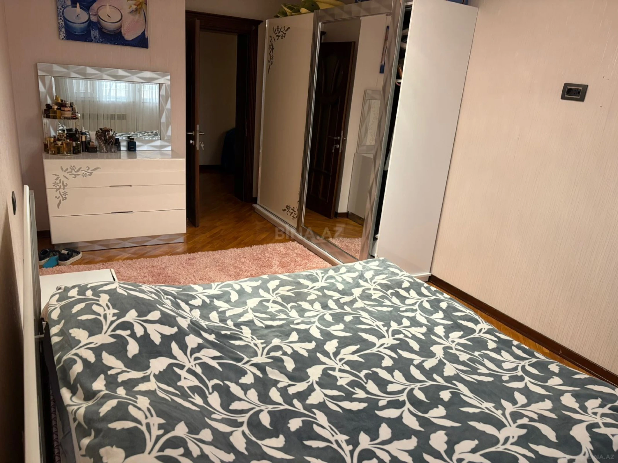 Kirayə verilir 2 otaqlı mənzil 80 m²
