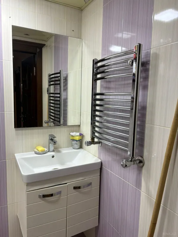 Kirayə verilir 2 otaqlı mənzil 80 m²