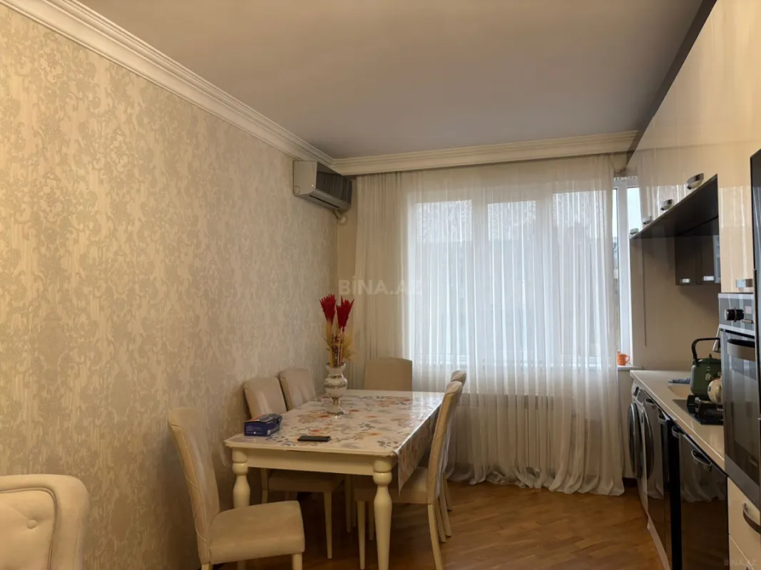 Kirayə verilir 2 otaqlı mənzil 80 m²