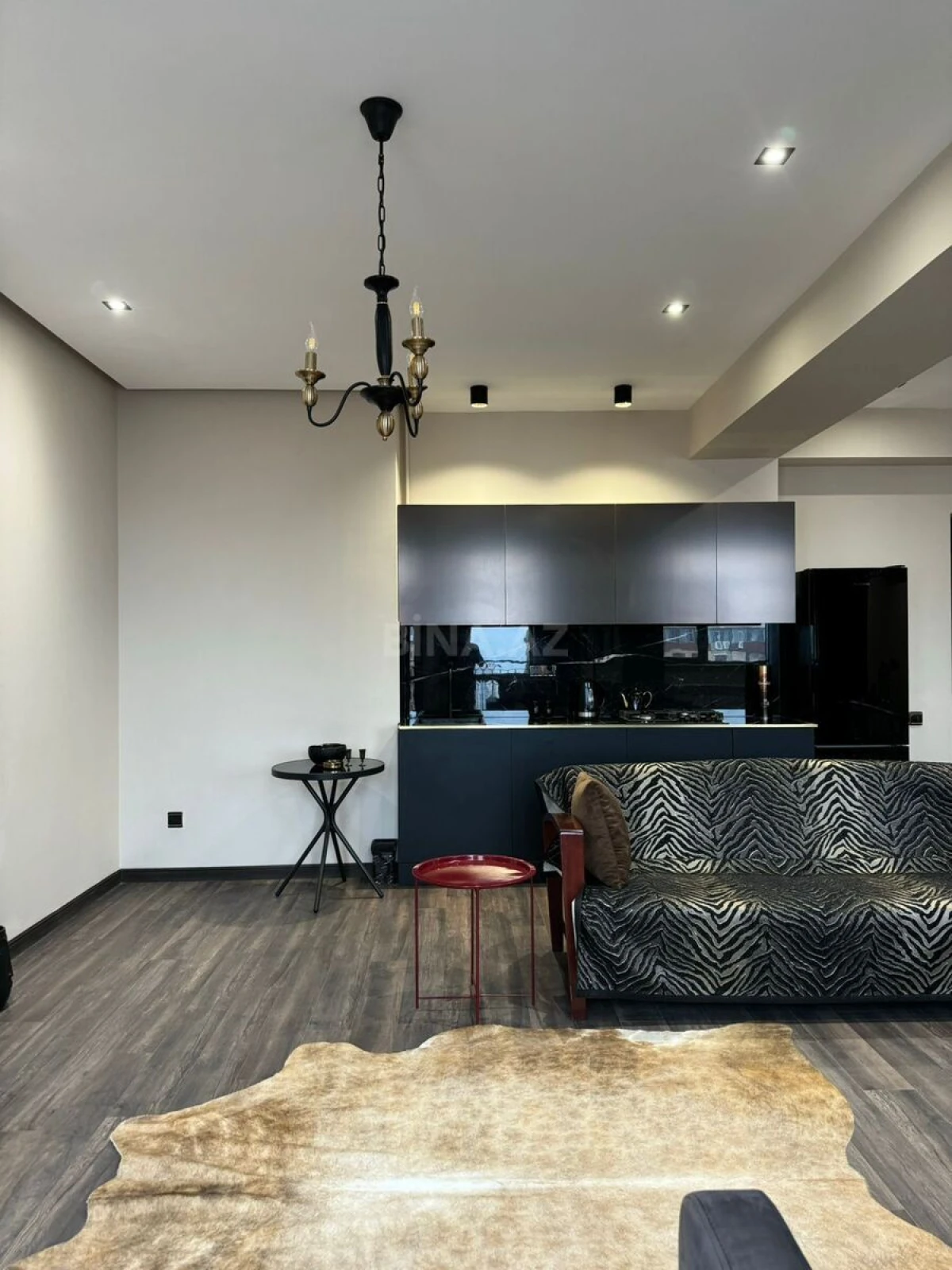 Kirayə verilir 3 otaqlı mənzil 100 m²