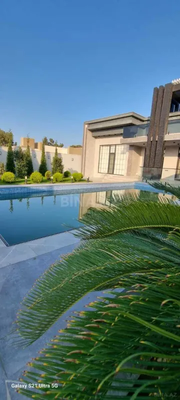 Satılır 5 otaqlı həyət evi 220 m²