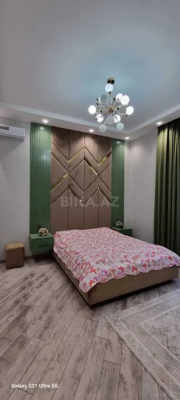 Satılır 5 otaqlı həyət evi 220 m²