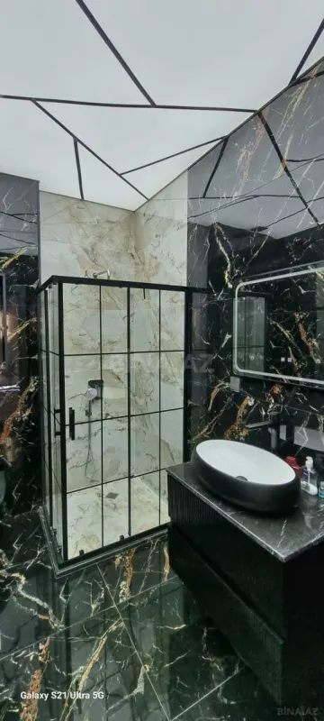 Satılır 5 otaqlı həyət evi 220 m²