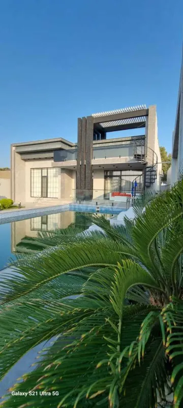 Satılır 5 otaqlı həyət evi 220 m²