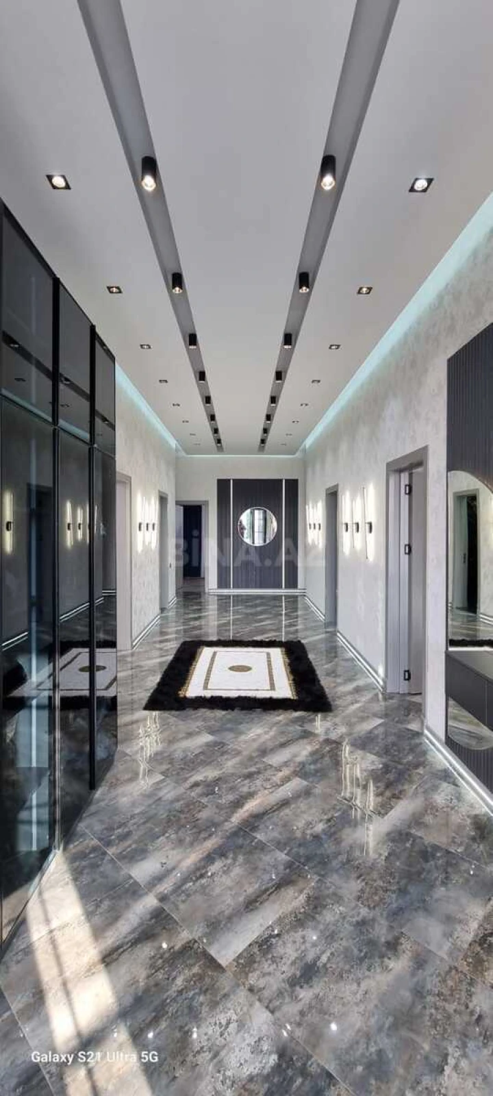 Satılır 5 otaqlı həyət evi 220 m²