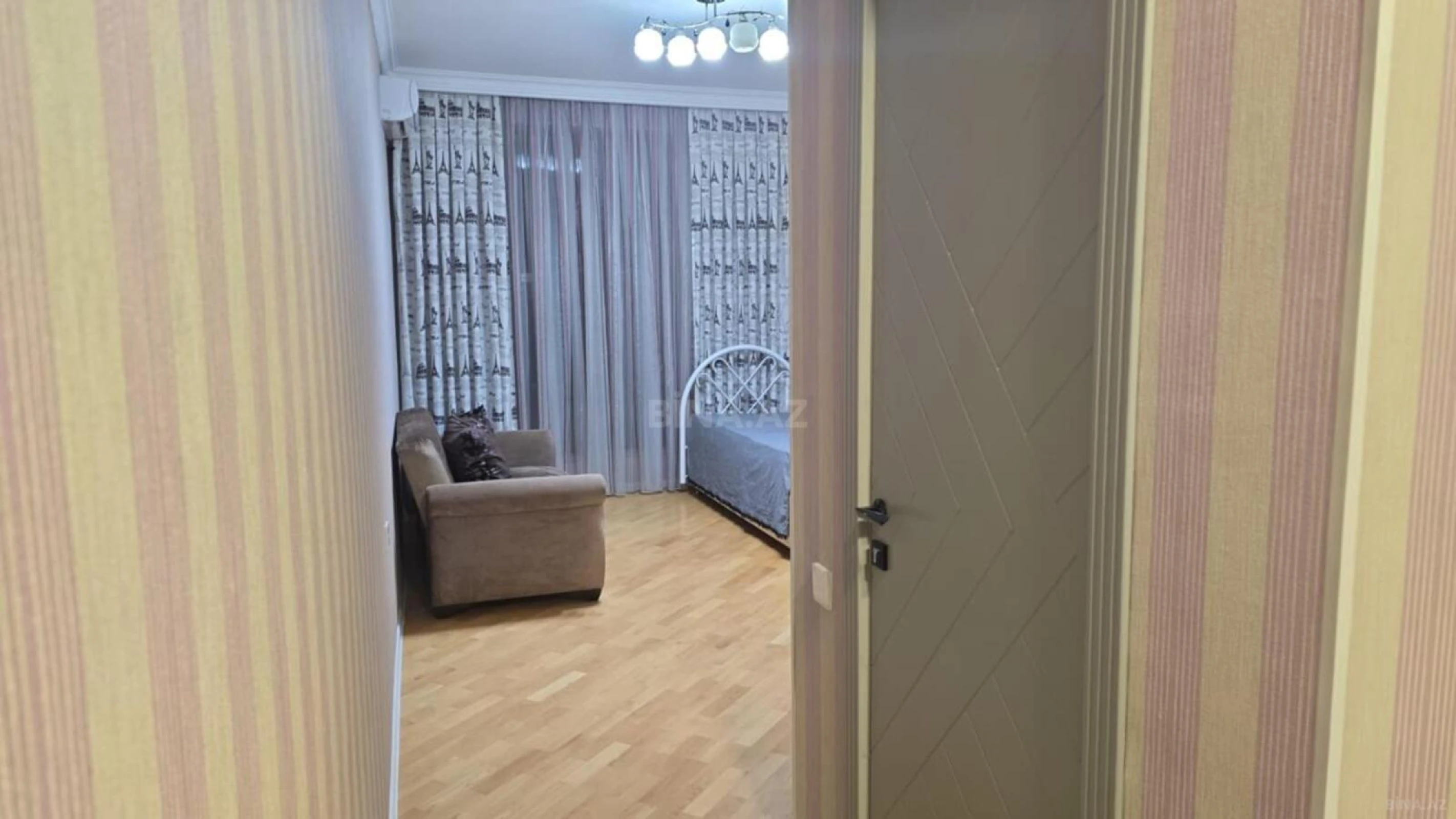 Kirayə verilir 3 otaqlı mənzil 102 m²