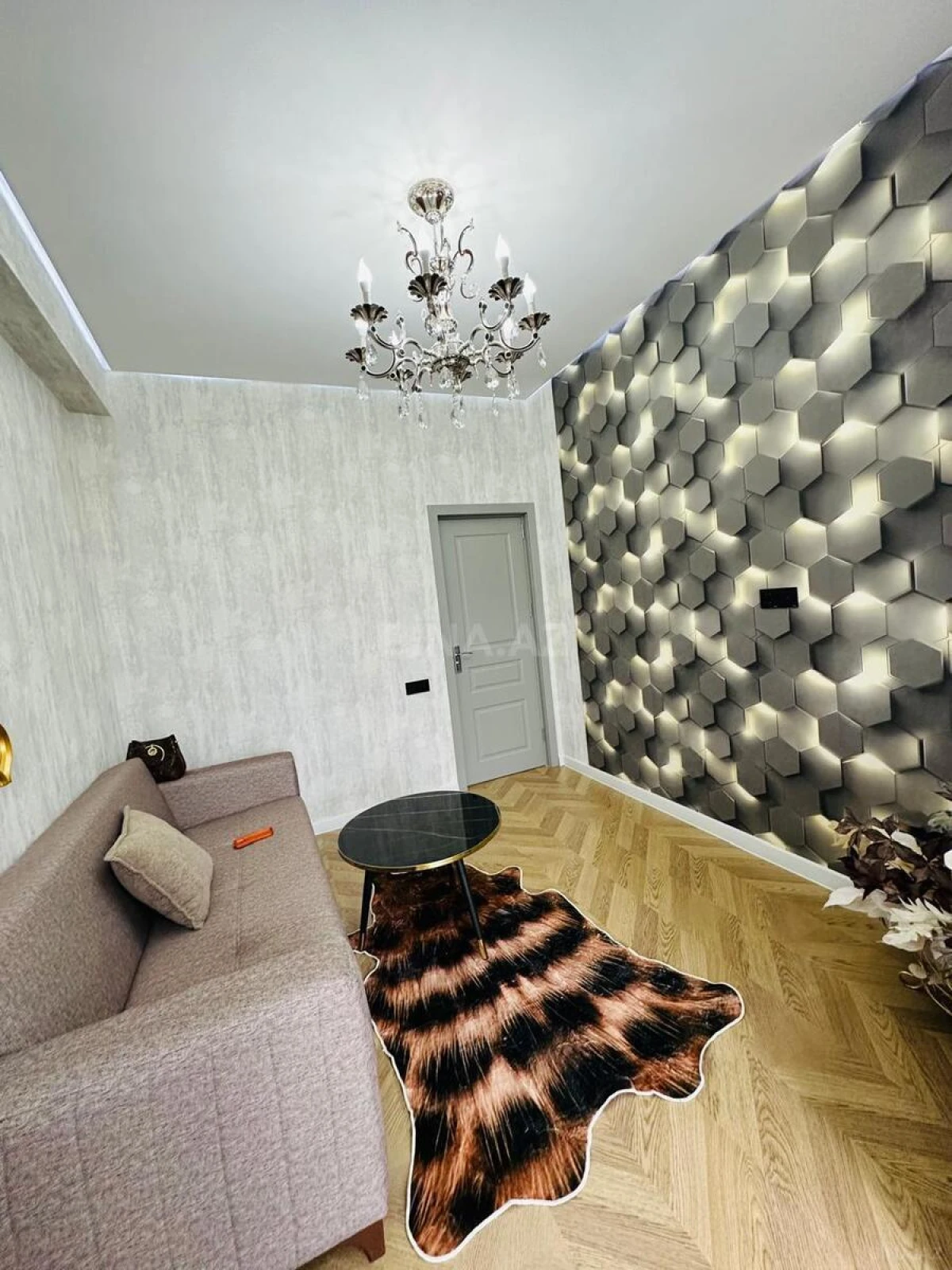 Kirayə verilir 2 otaqlı mənzil 50 m²