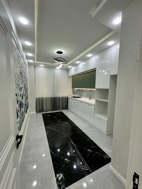 Satılır 3 otaqlı mənzil 95 m²