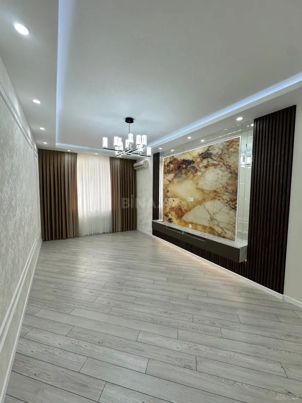 Satılır 3 otaqlı mənzil 95 m²