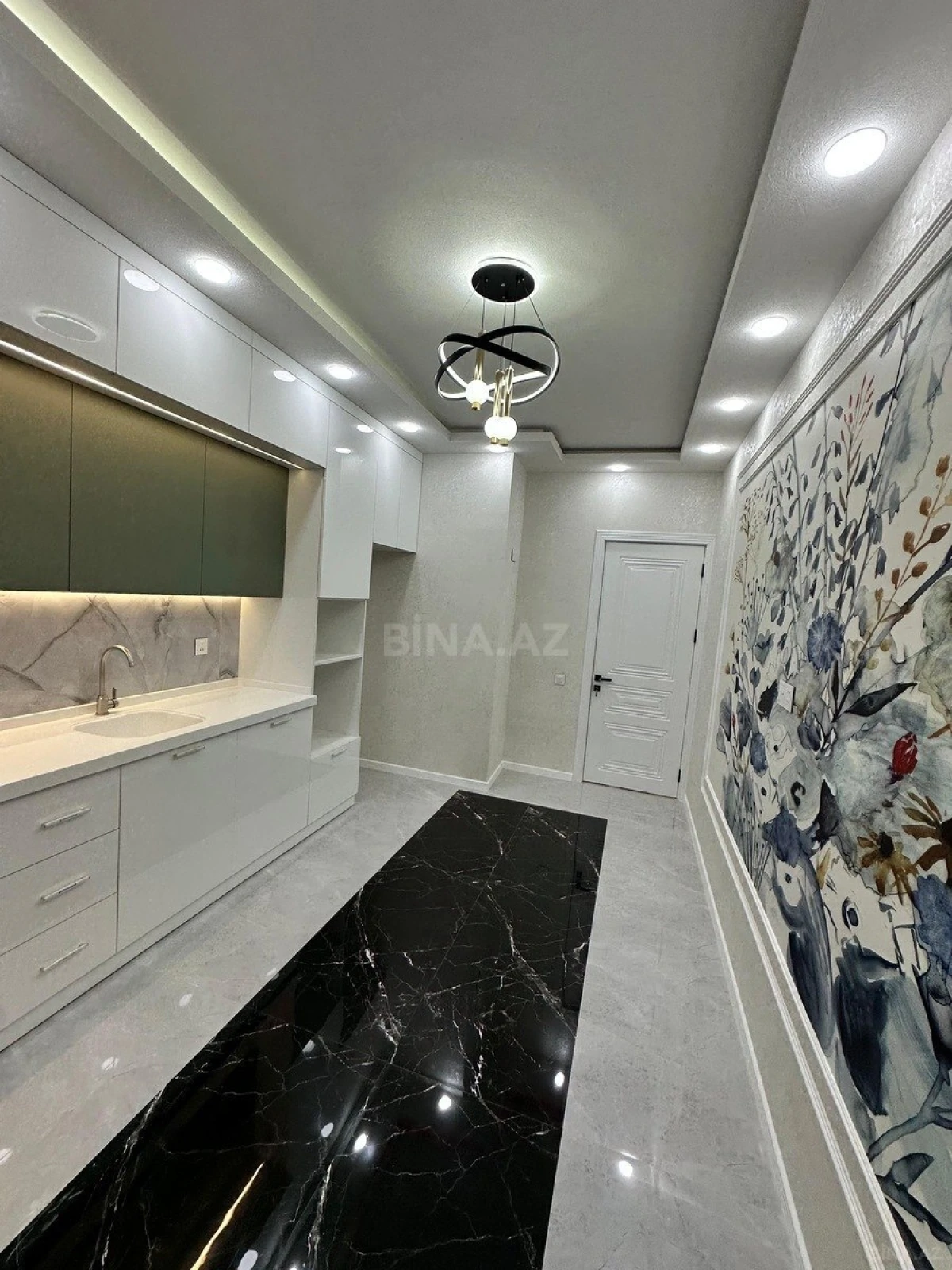 Satılır 3 otaqlı mənzil 95 m²