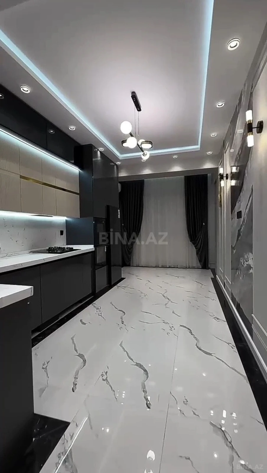 Satılır 3 otaqlı mənzil 137 m²