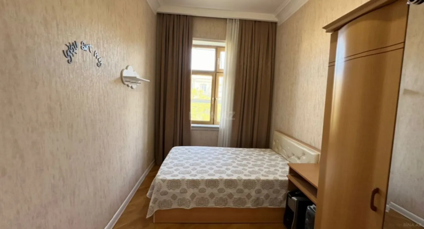 Kirayə verilir 2 otaqlı mənzil 65 m²