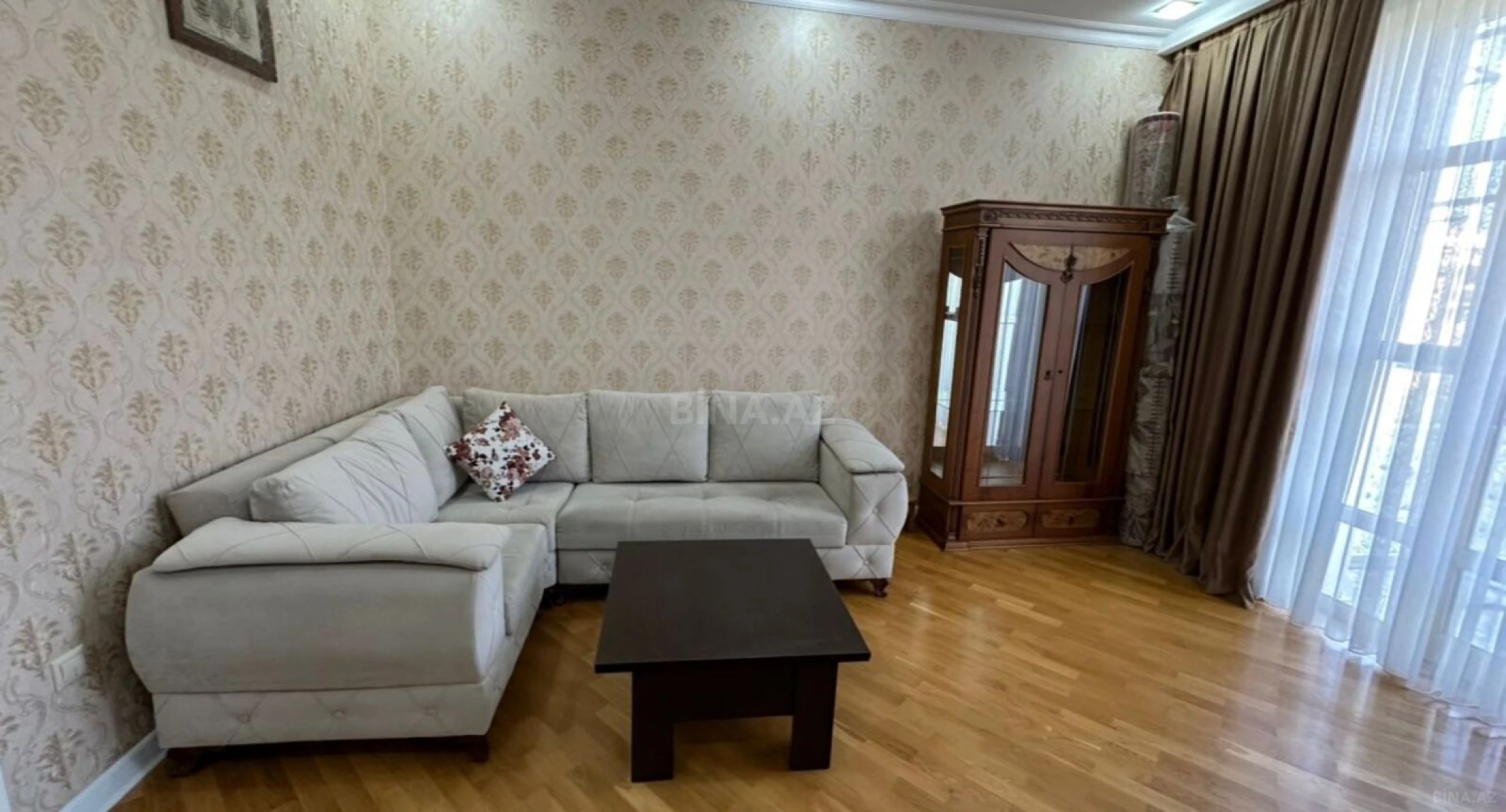 Kirayə verilir 2 otaqlı mənzil 65 m²