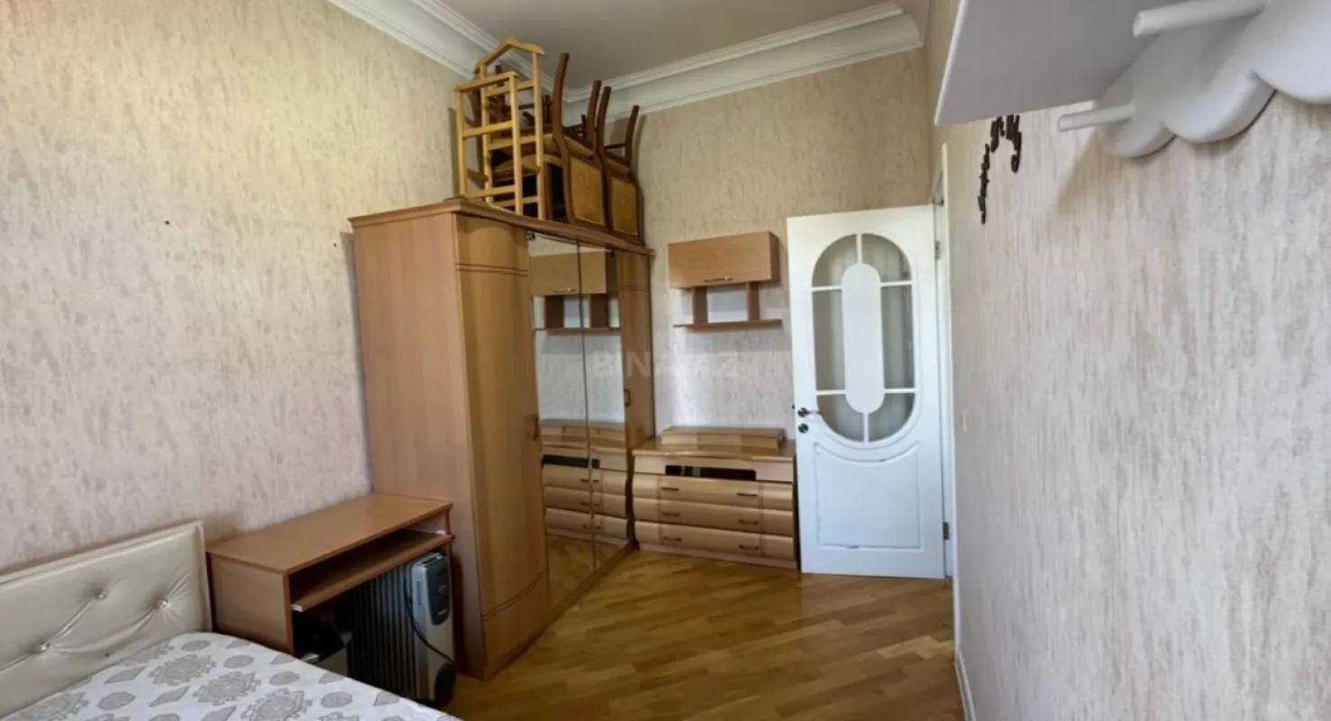 Kirayə verilir 2 otaqlı mənzil 65 m²