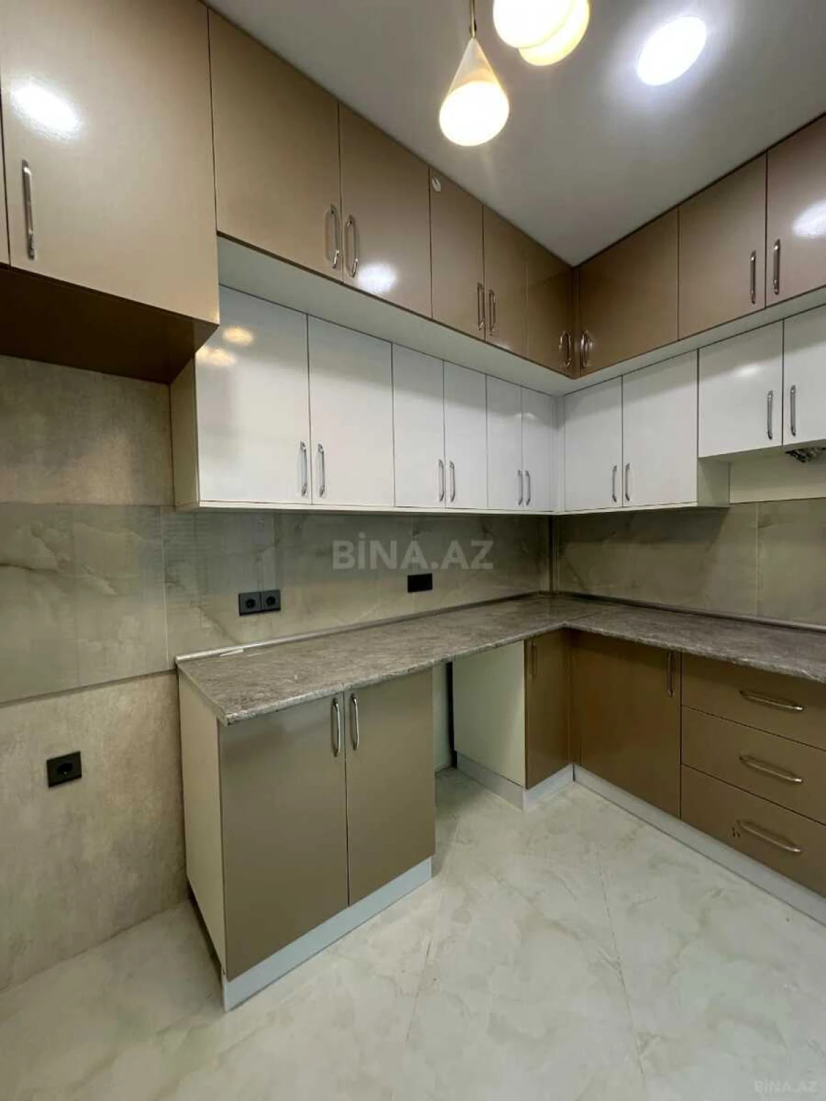 Satılır 3 otaqlı mənzil 81 m²