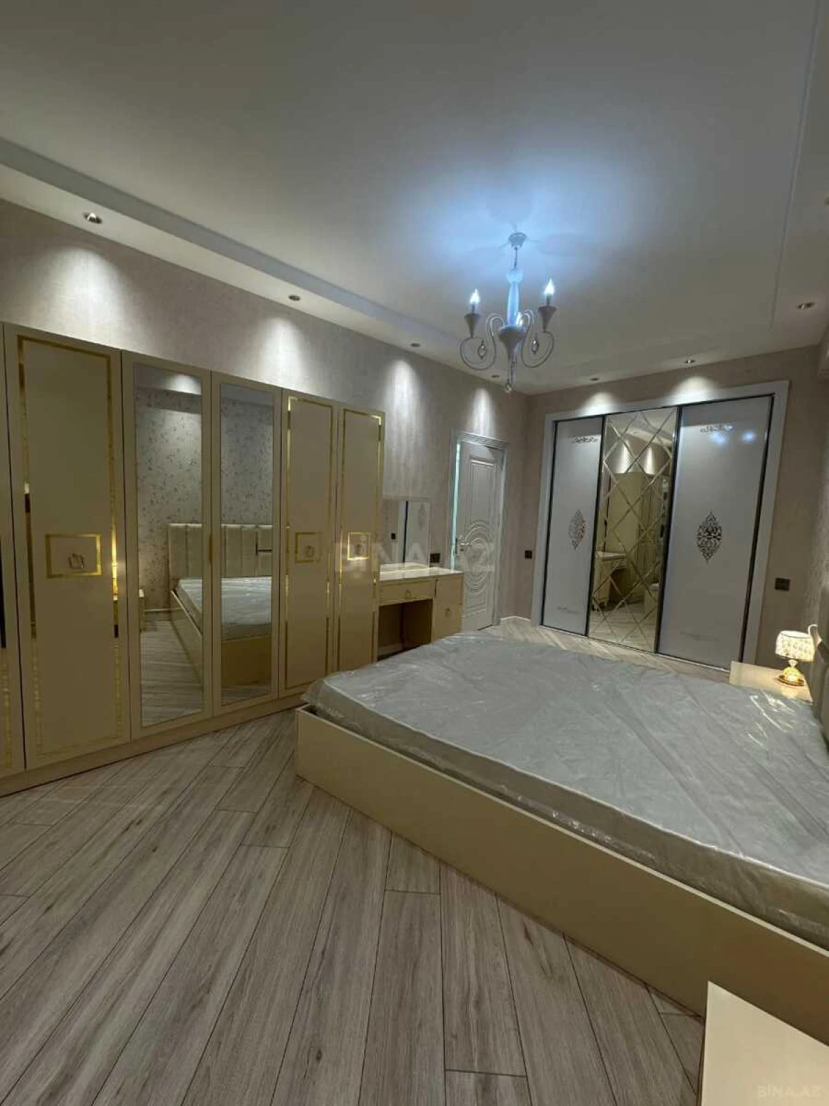 Satılır 3 otaqlı mənzil 81 m²