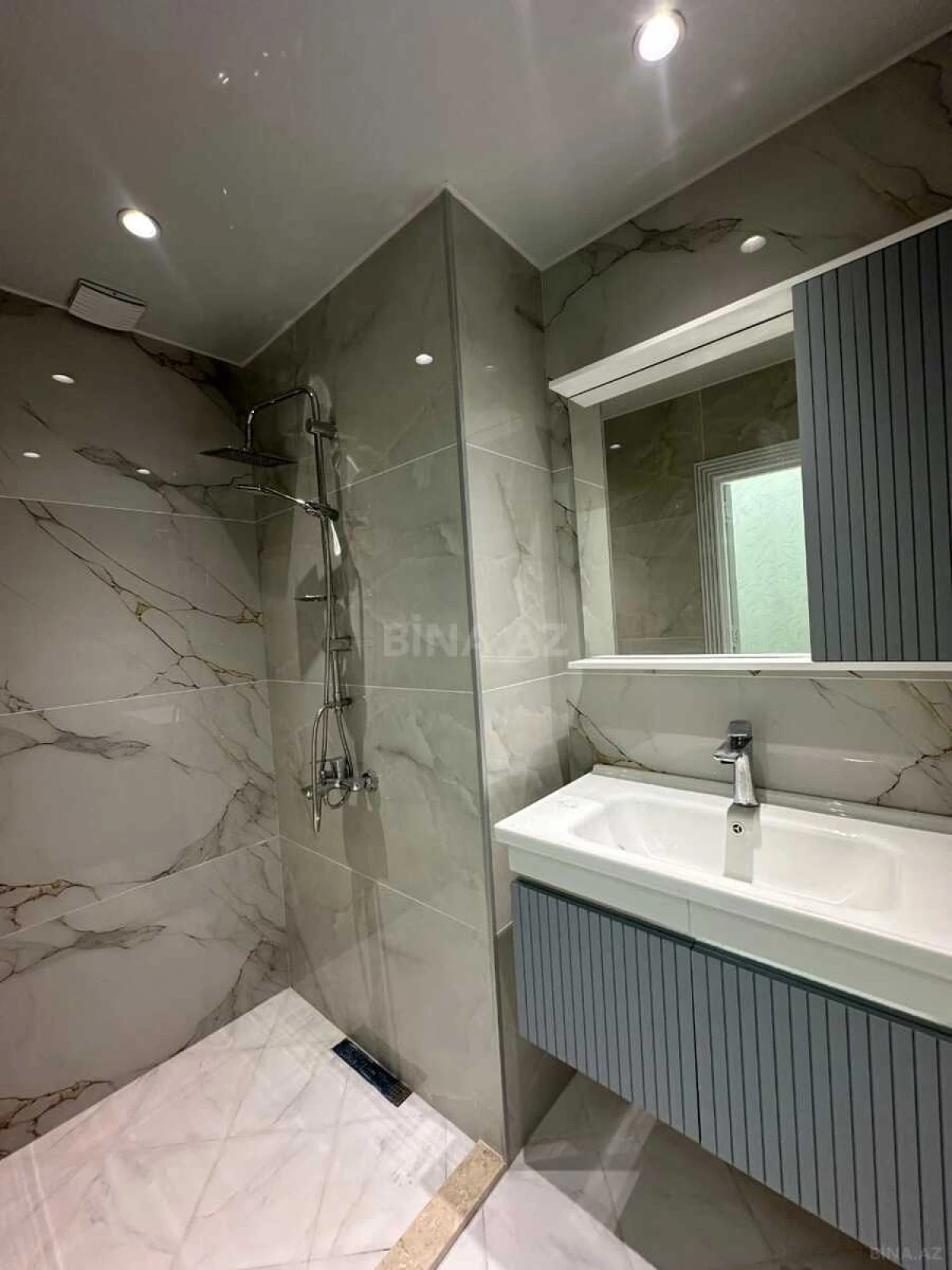 Satılır 3 otaqlı mənzil 81 m²