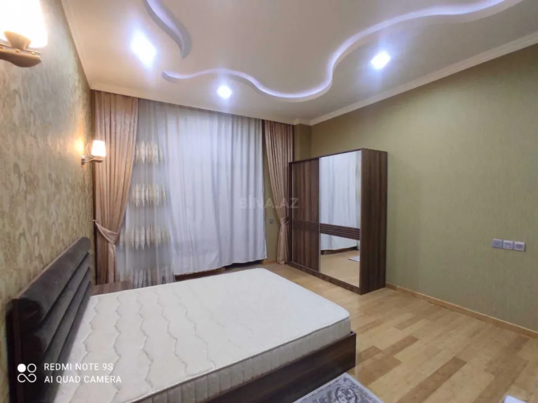 Satılır 3 otaqlı mənzil 110 m²