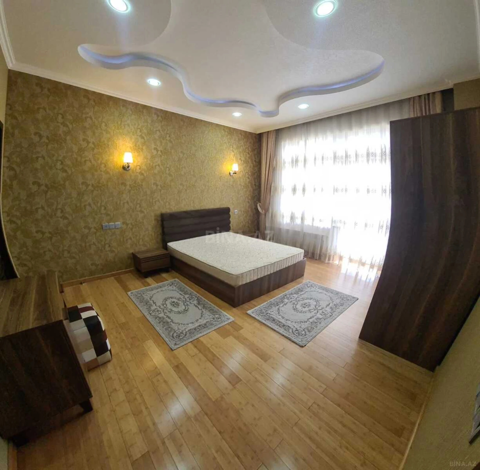 Satılır 3 otaqlı mənzil 110 m²