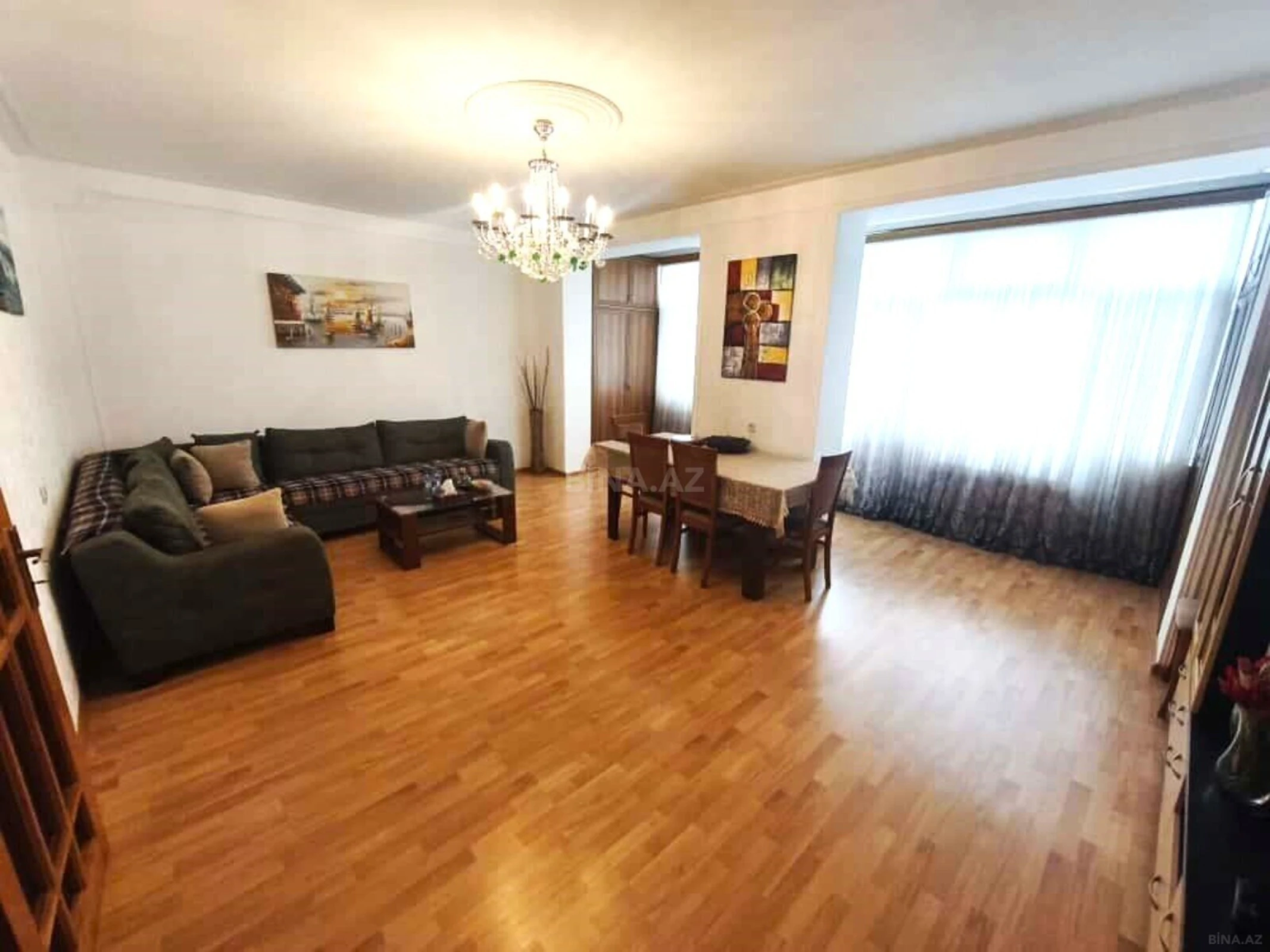 Satılır 3 otaqlı mənzil 105 m²