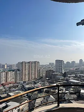 Satılır 4 otaqlı mənzil 190 m²