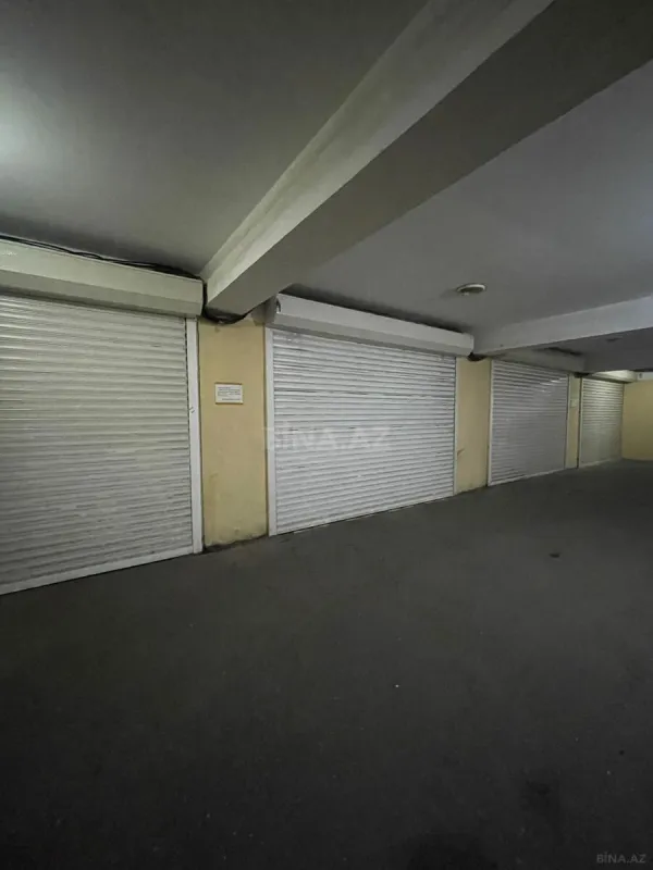 Satılır 4 otaqlı mənzil 190 m²