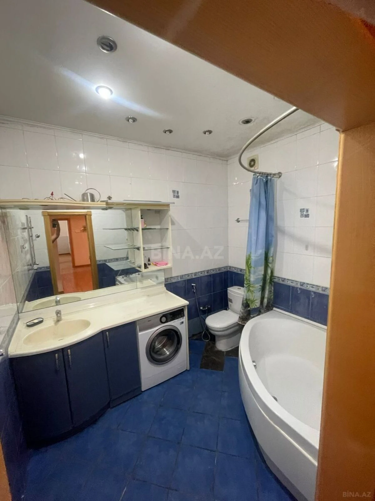 Satılır 4 otaqlı mənzil 190 m²