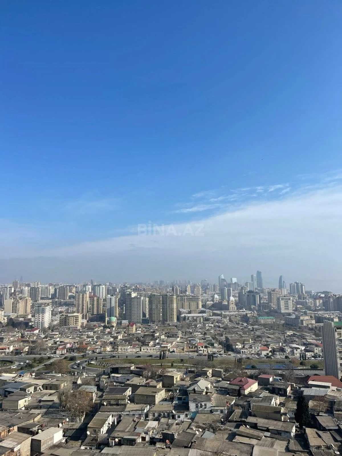 Satılır 4 otaqlı mənzil 190 m²