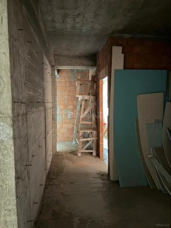 Satılır 3 otaqlı mənzil 154 m²