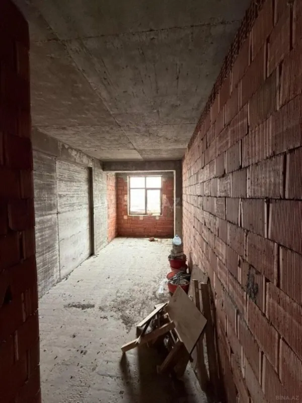 Satılır 3 otaqlı mənzil 154 m²