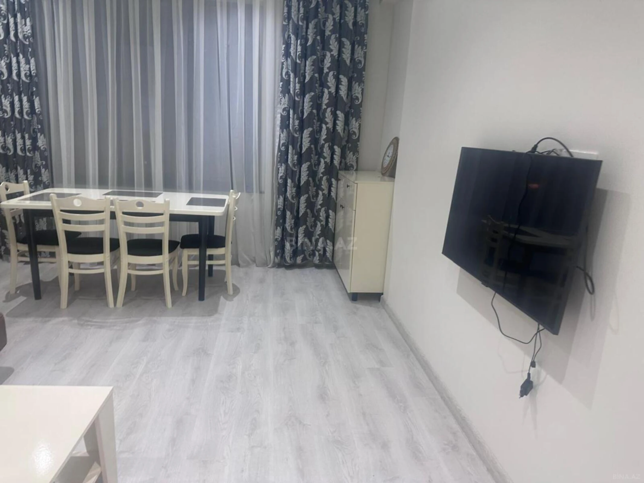 Kirayə verilir 2 otaqlı mənzil 82 m²