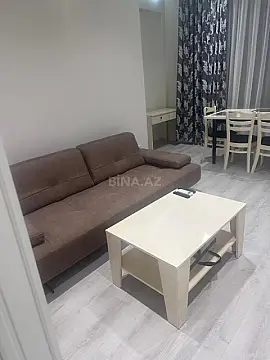 Kirayə verilir 2 otaqlı mənzil 82 m²