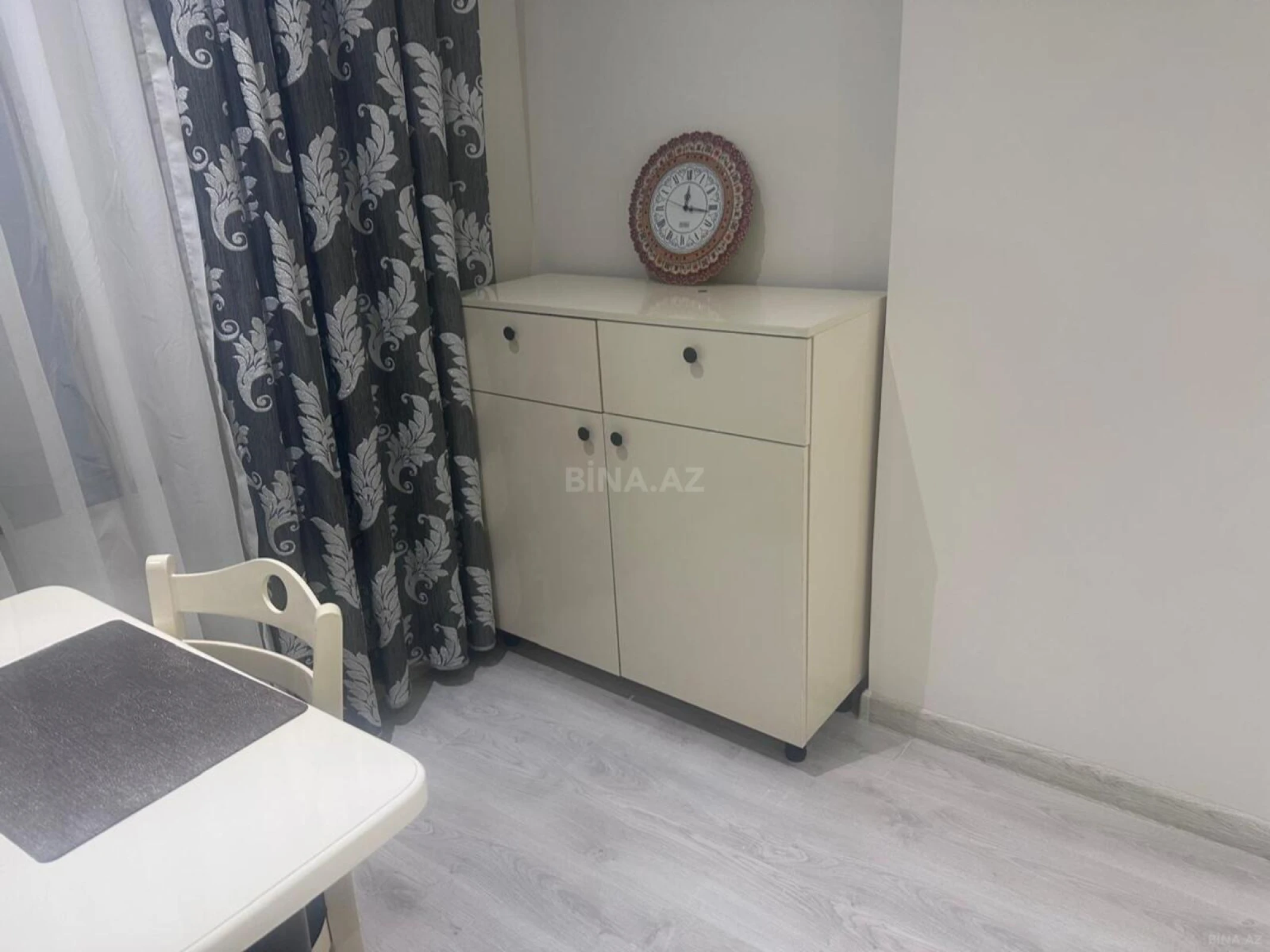 Kirayə verilir 2 otaqlı mənzil 82 m²