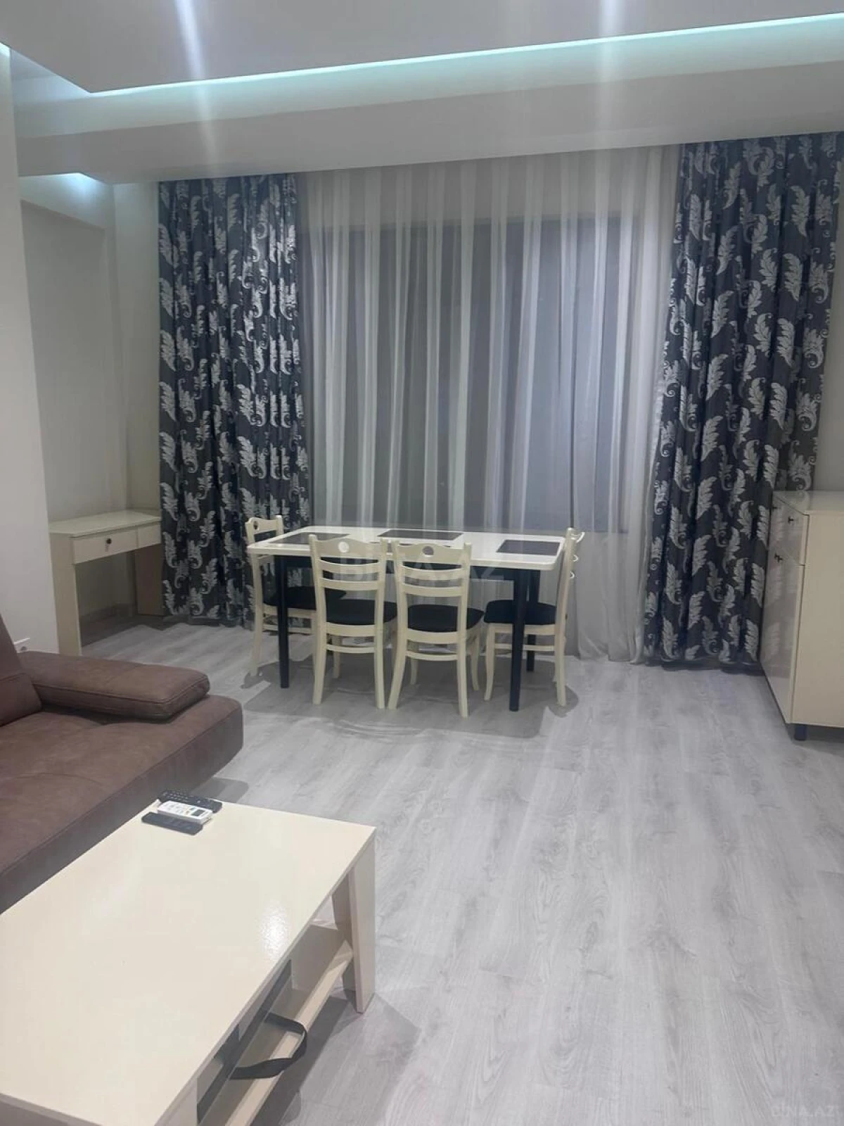 Kirayə verilir 2 otaqlı mənzil 82 m²