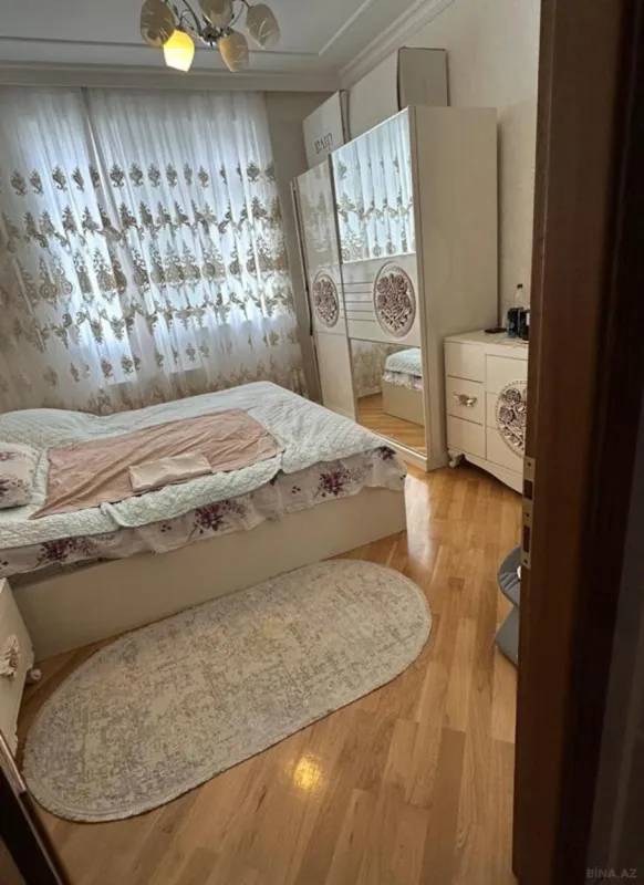Satılır 3 otaqlı mənzil 123 m²