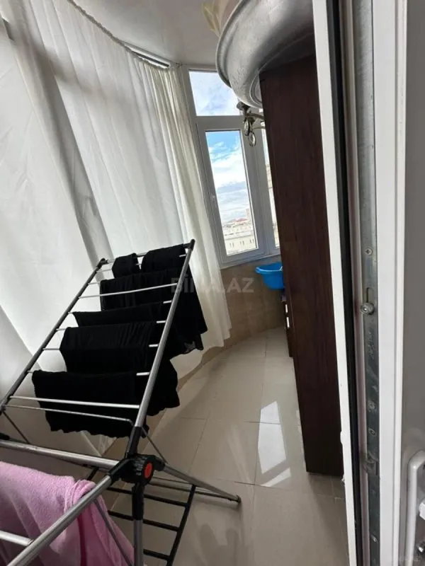 Satılır 3 otaqlı mənzil 123 m²