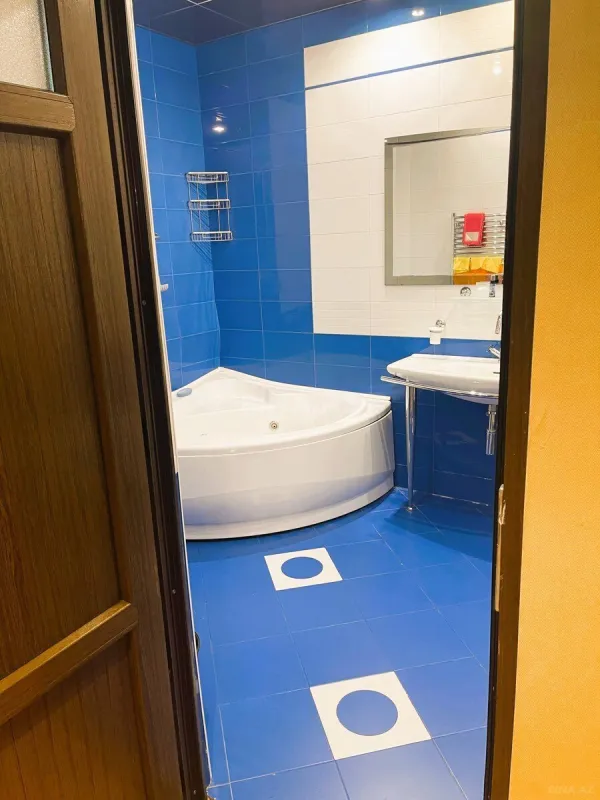 Satılır 3 otaqlı mənzil 170 m²