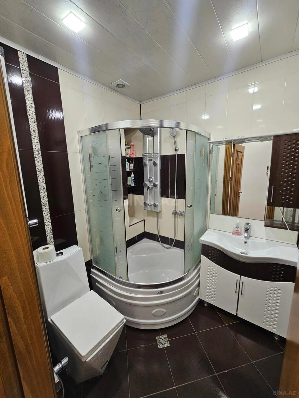 Kirayə verilir 2 otaqlı mənzil 90 m²