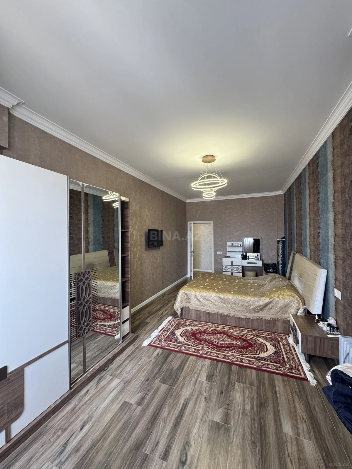 Satılır 3 otaqlı mənzil 96 m²