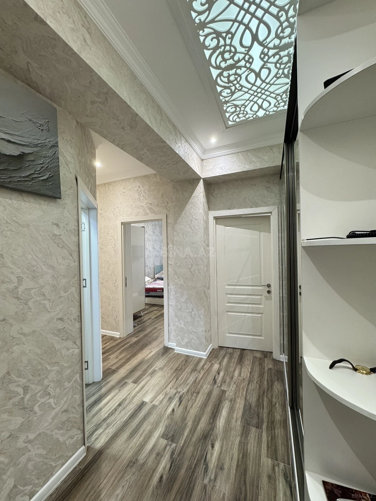 Satılır 3 otaqlı mənzil 96 m²