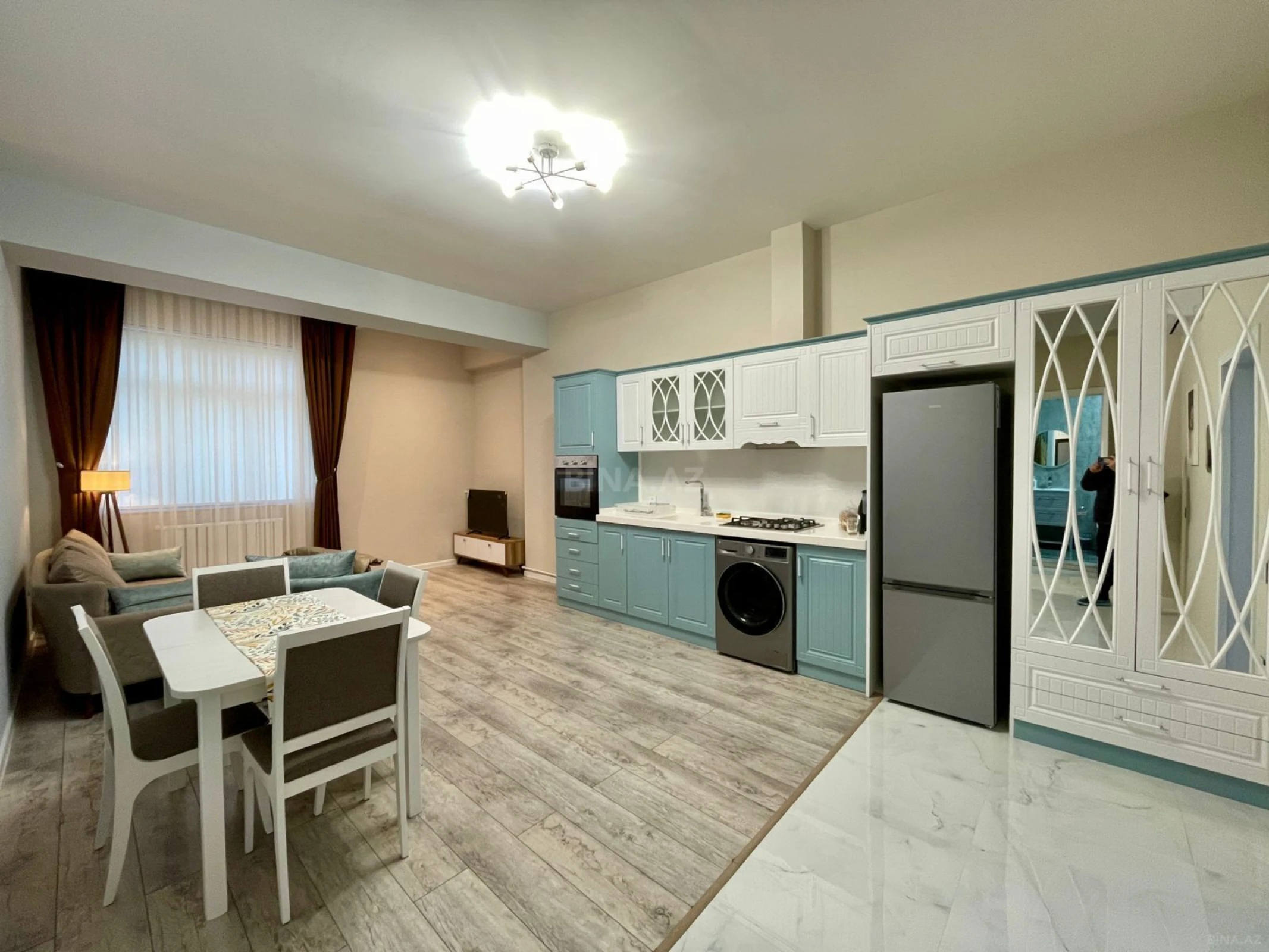 Kirayə verilir 2 otaqlı mənzil 65 m²