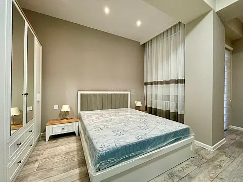 Kirayə verilir 2 otaqlı mənzil 65 m²