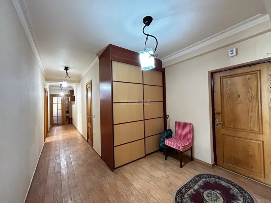 Kirayə verilir 4 otaqlı mənzil 120 m²
