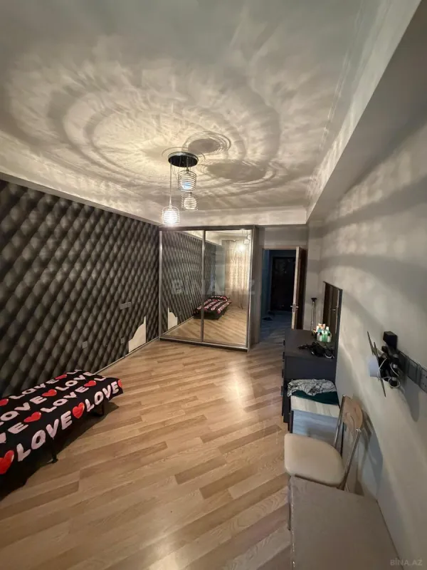 Satılır 2 otaqlı mənzil 62 m²