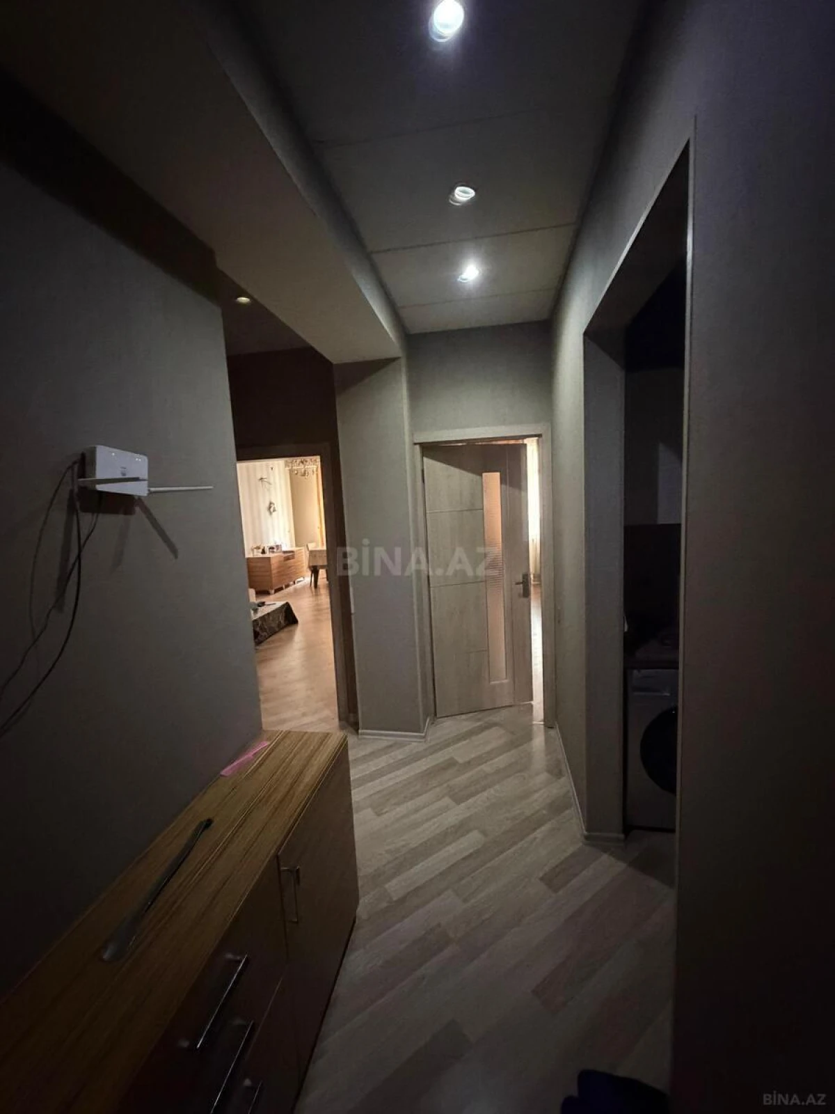 Satılır 2 otaqlı mənzil 62 m²