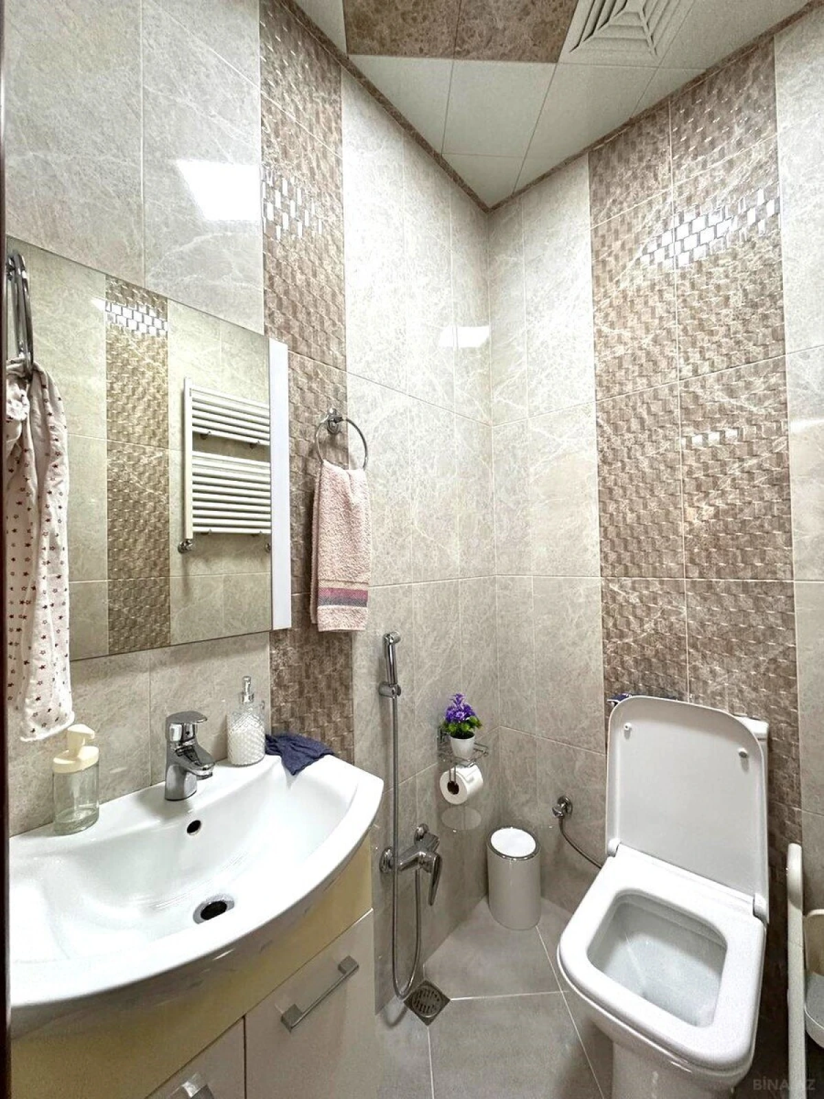 Satılır 4 otaqlı mənzil 190 m²
