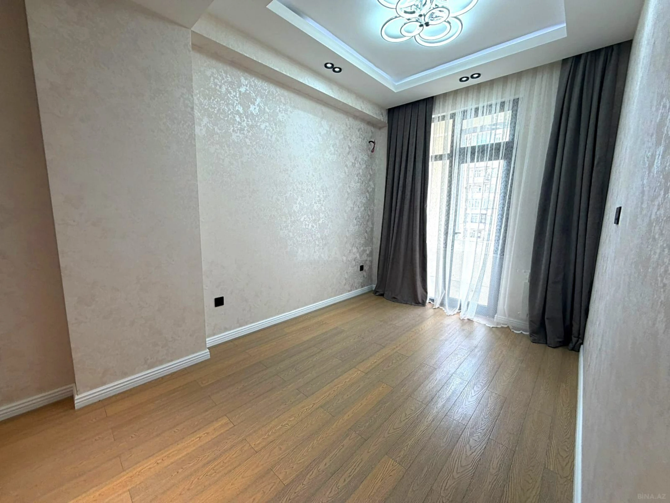 Satılır 3 otaqlı mənzil 63 m²