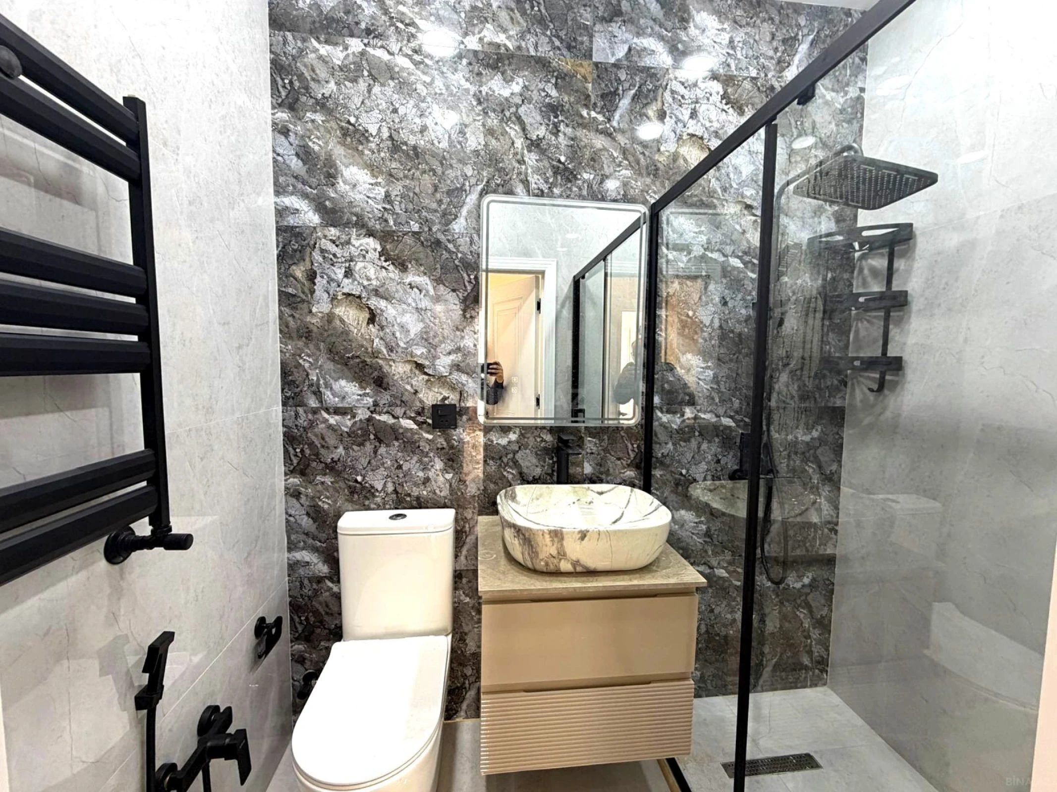 Satılır 3 otaqlı mənzil 63 m²