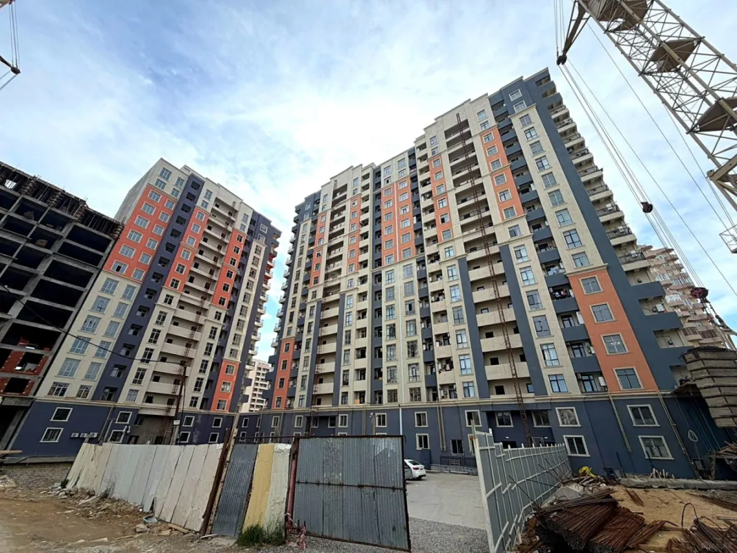 Satılır 3 otaqlı mənzil 63 m²